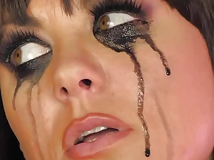 Artsy bathtub solo session with Jezebelle Bond