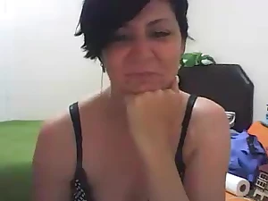 Türkish lara47 milf women playıng