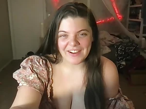 Beautiful Chubby Girl Delightfuly Cumming