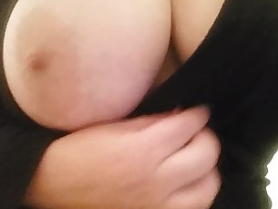 Amateur Big Tits Boobs Close Up Horny MILF Natural Squirting
