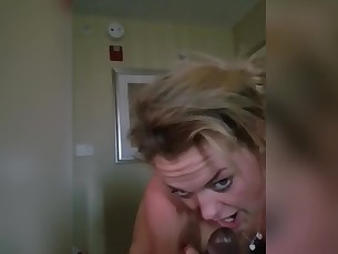 amateur zwart blond pijpbeurt grote pik fetisch handjob onschuldig
